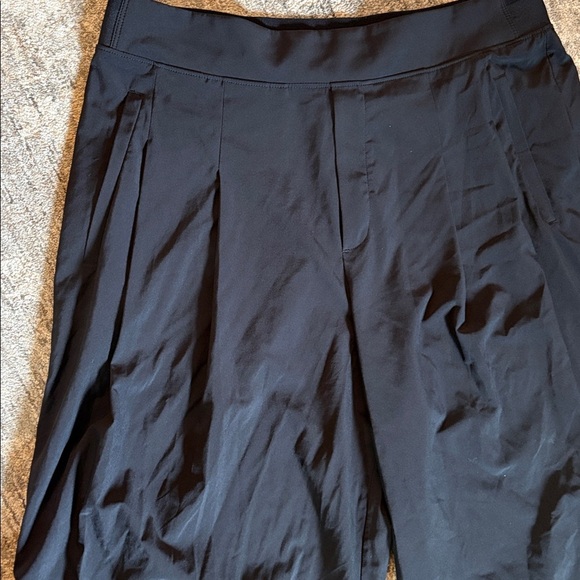 Athleta Black Wideleg lightweight pants - women’s s size 14 - elastic waist - Picture 2 of 6